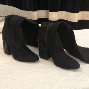 Black thigh high boots Size 8 by Kendall and Kylie